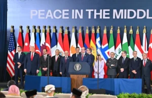 السيسي يعلن عن مبادرة ومؤتمر دولي لإعمار غزة ويدعو المواطنين للمساهمة السيسي يعلن عن مبادرة ومؤتمر دولي لإعمار غزة ويدعو المواطنين للمساهمة